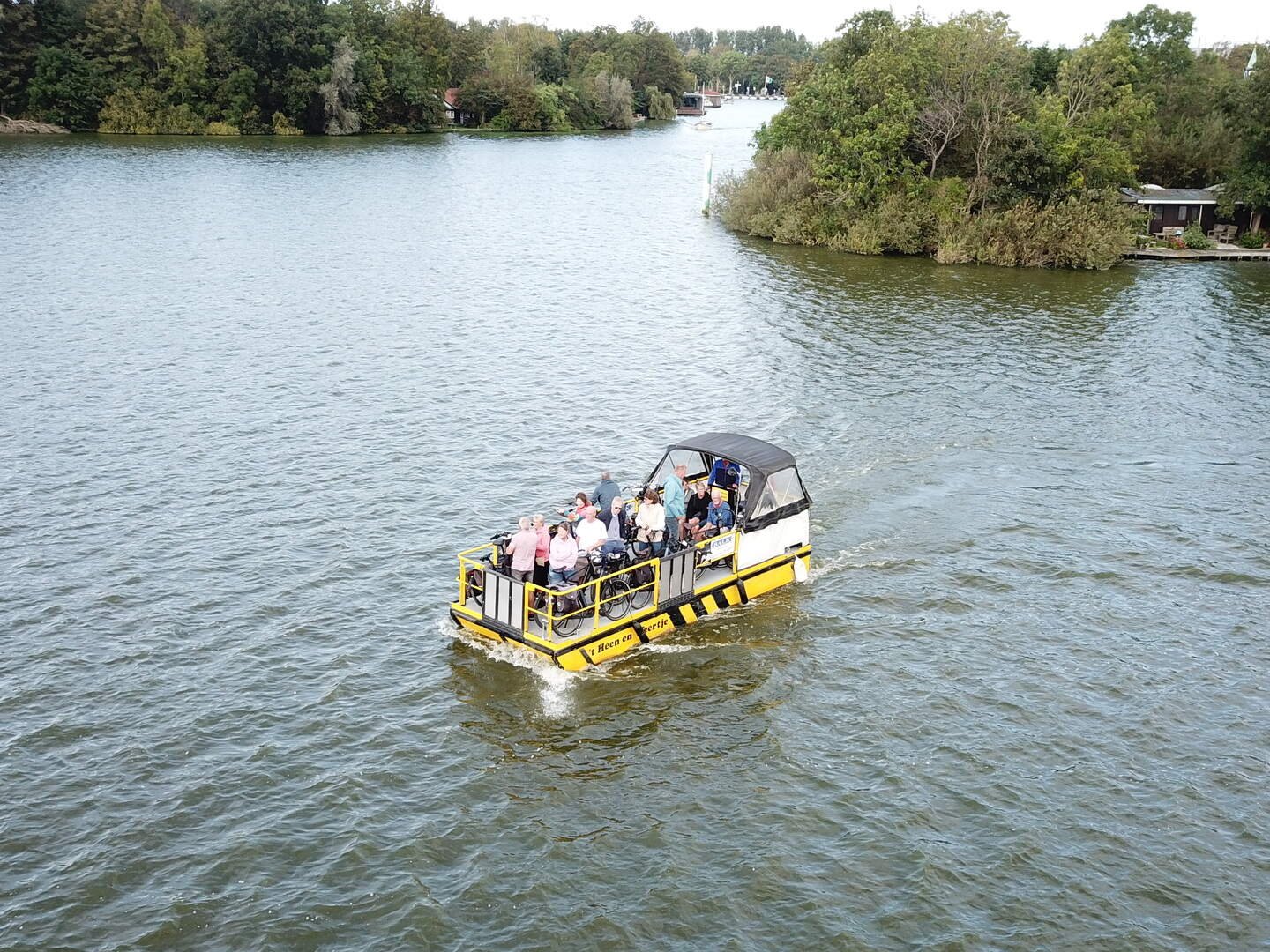 Fietspontje vaart half april 2026, klik hier voor actuele informatie. Afmeerplaats: Zwemstrandje voor 'De Stal', Julianalaan 13.
